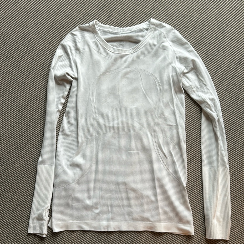Lululemon Switty Long Sleeve. Size 10. White.